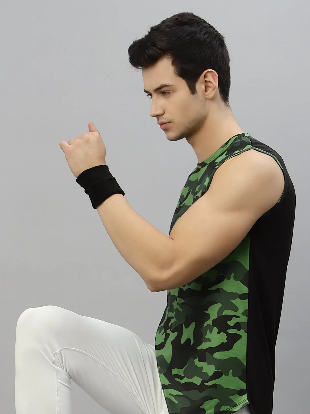 Green Camouflage Round Neck Sleeveless Activewear T-Shirt Vest